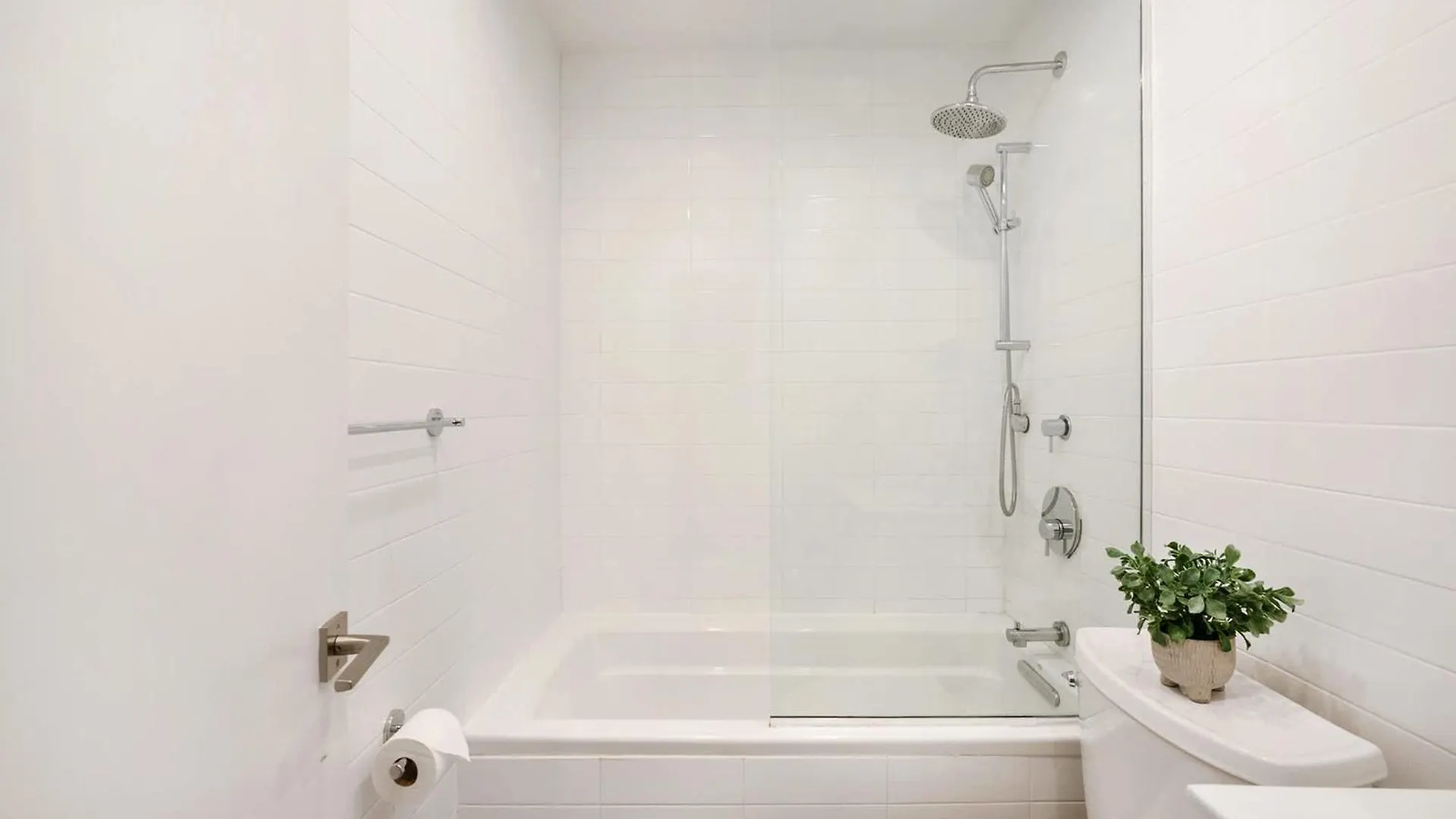 75-2D New 1Br Prime Ues W&D Balcony Elevator Apartment New York 0*,  United States