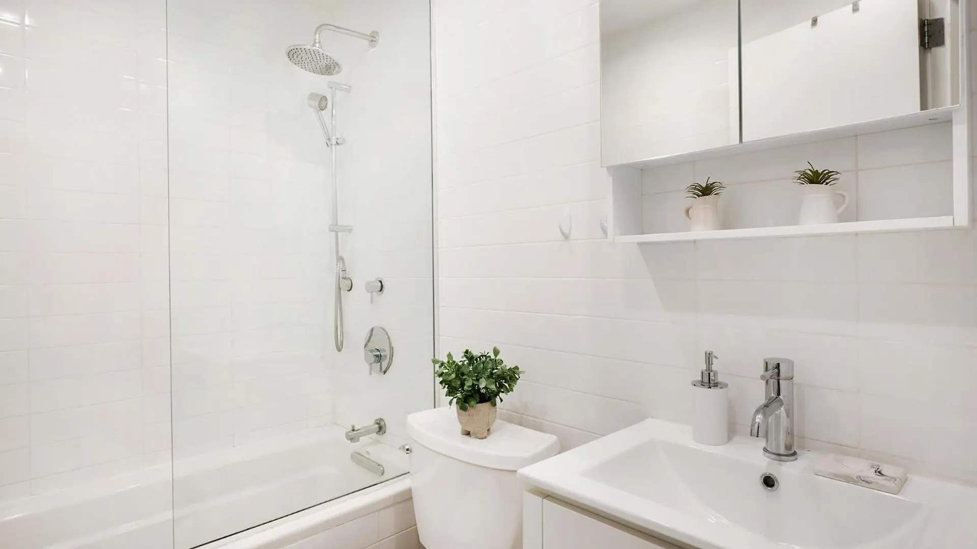75-2D New 1Br Prime Ues W&D Balcony Elevator Apartment New York
